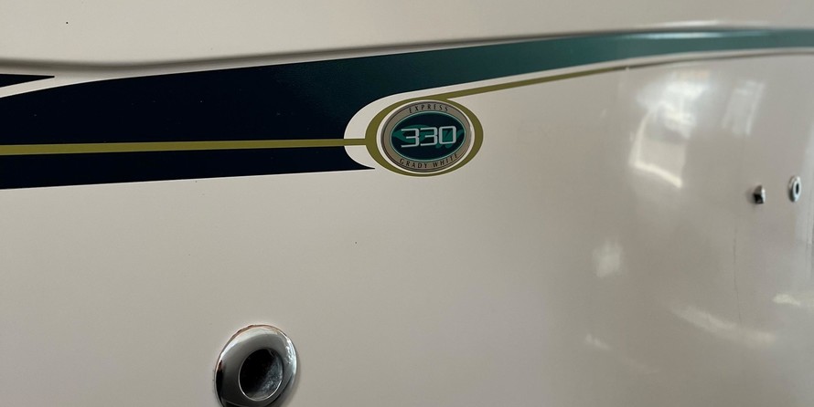 Grady-White Express 330