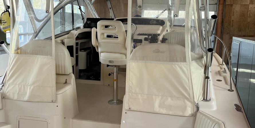 Grady-White Express 330