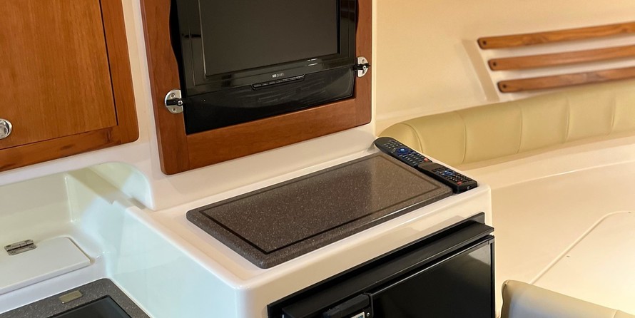 Grady-White Express 330