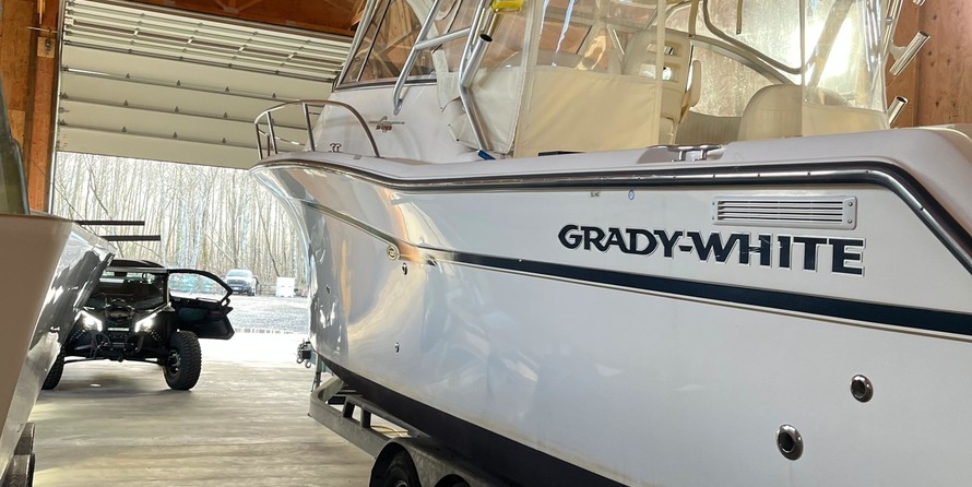 Grady-White Express 330