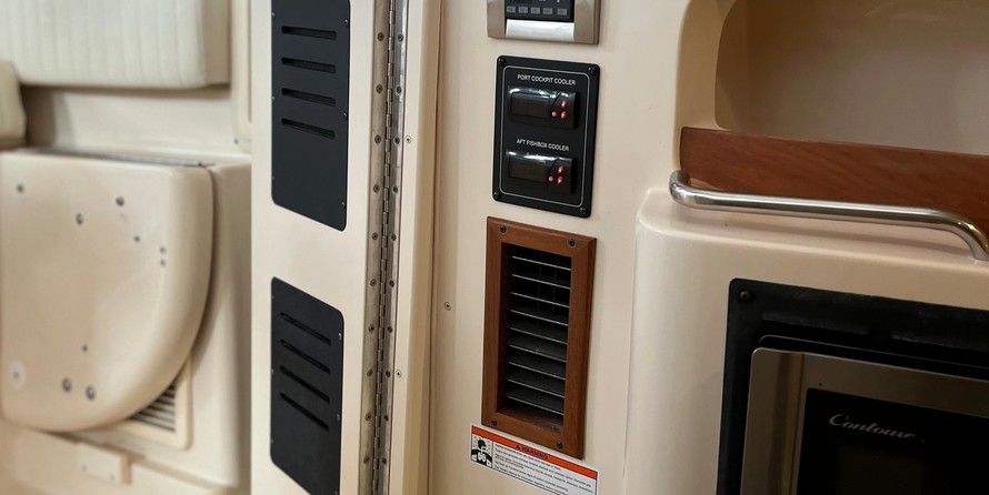 Grady-White Express 330