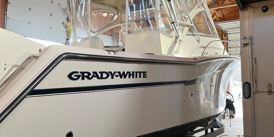Grady-White Express 330