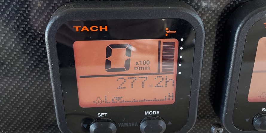 Grady-White Express 330