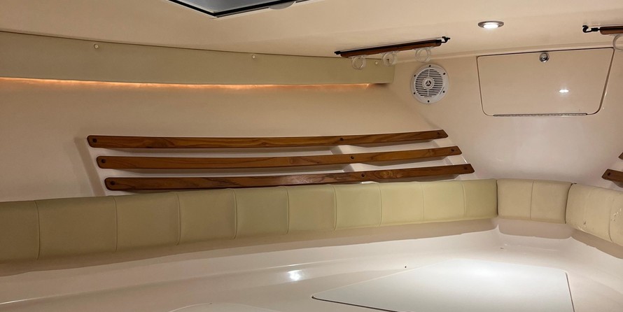 Grady-White Express 330