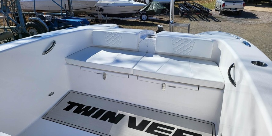 Twin Vee 260 STX