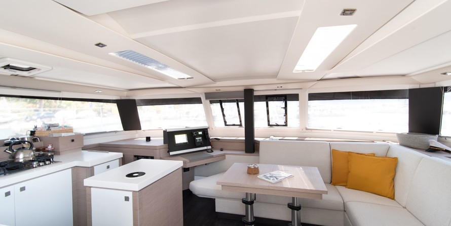 Fountaine Pajot Saona 47