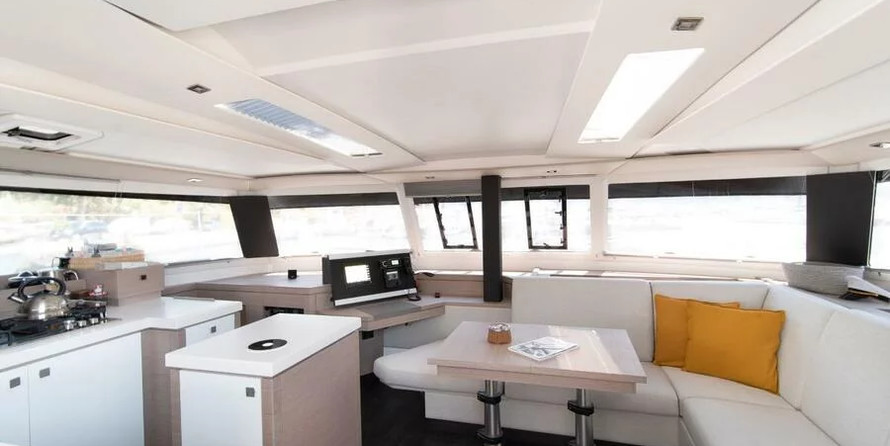 Fountaine Pajot Saona 47