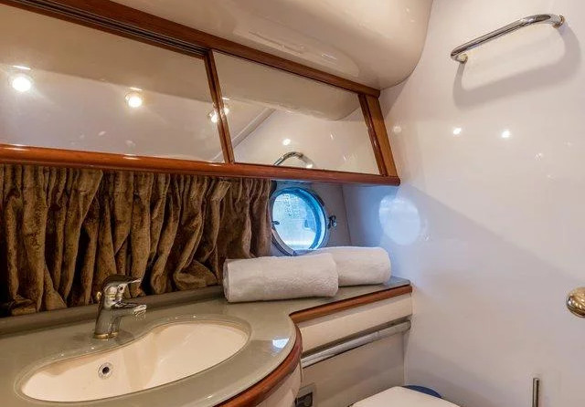 Azimut 62 Fly - 3 + 2 cab.