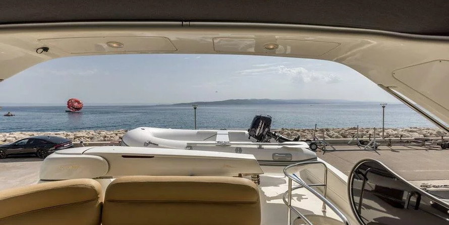 Azimut 62 Fly - 3 + 2 cab.