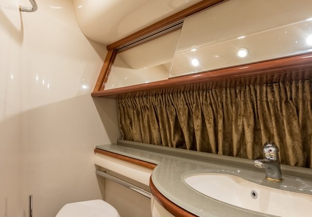 Azimut 62 Fly - 3 + 2 cab.