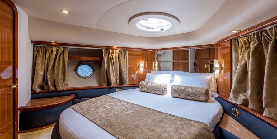 Azimut 62 Fly - 3 + 2 cab.