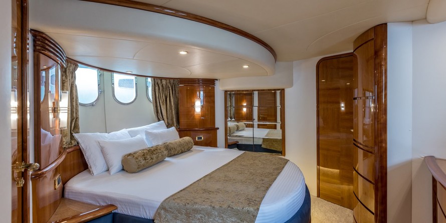 Azimut 62 Fly - 3 + 2 cab.