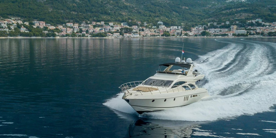 Azimut 62 Fly - 3 + 2 cab.