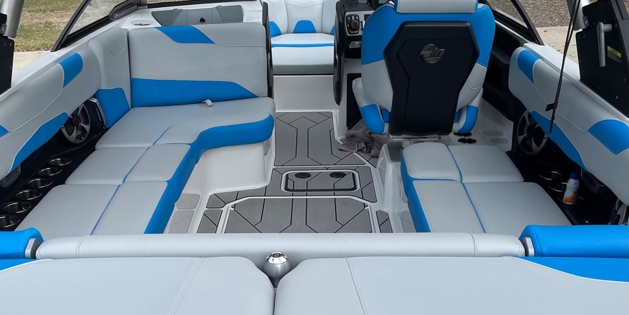 Malibu Wakesetter 23 LSV