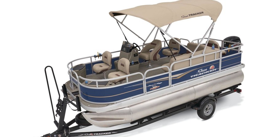 Sun Tracker Bass Buggy 18 DLX