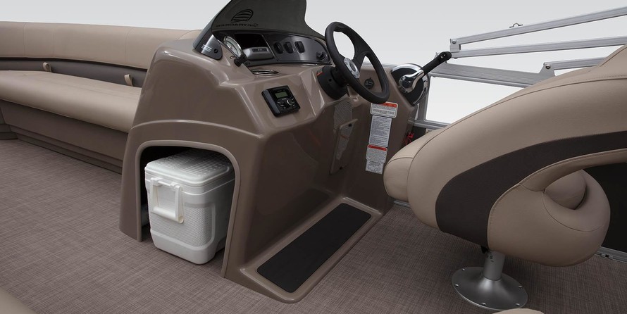 Sun Tracker Party Barge 18 DLX