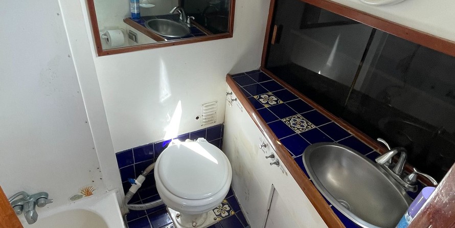 Chris-Craft Launch 38