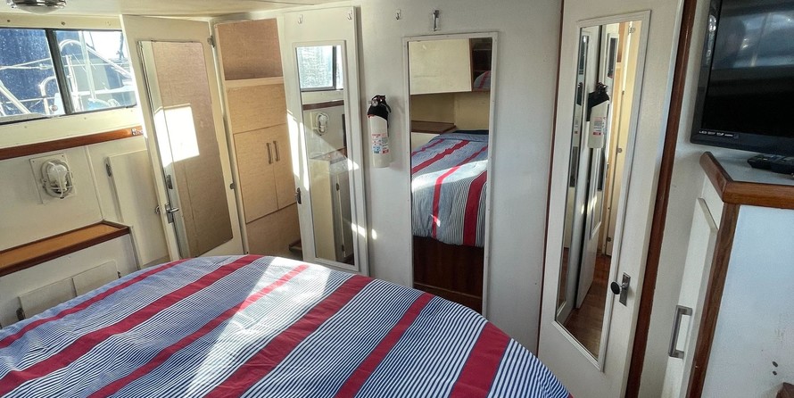 Chris-Craft Launch 38