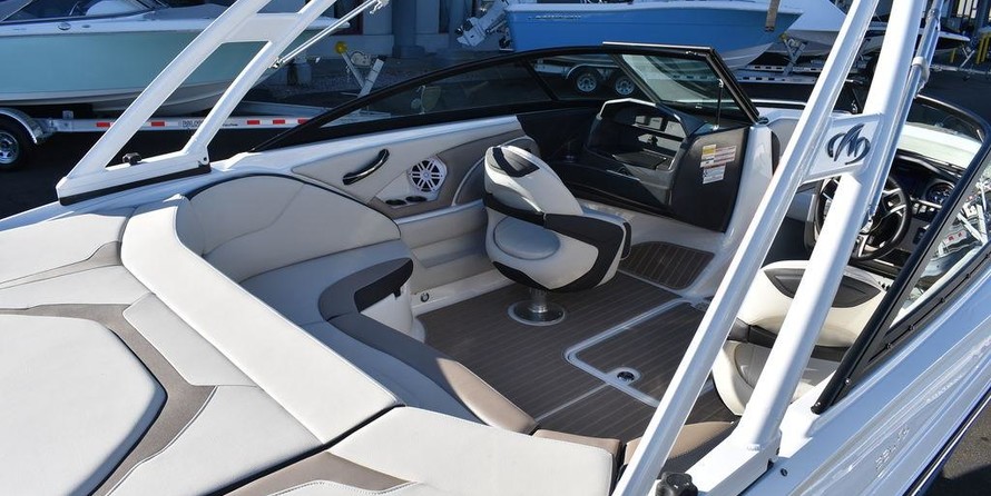 Monterey 224FS