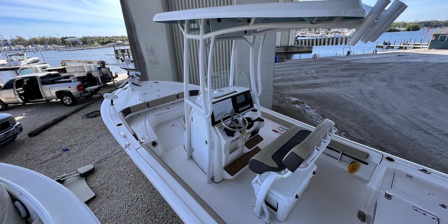 Parker 2300 Big Bay
