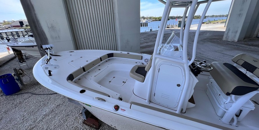 Parker 2300 Big Bay