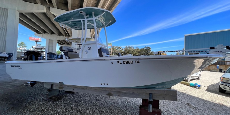 Parker 2300 Big Bay