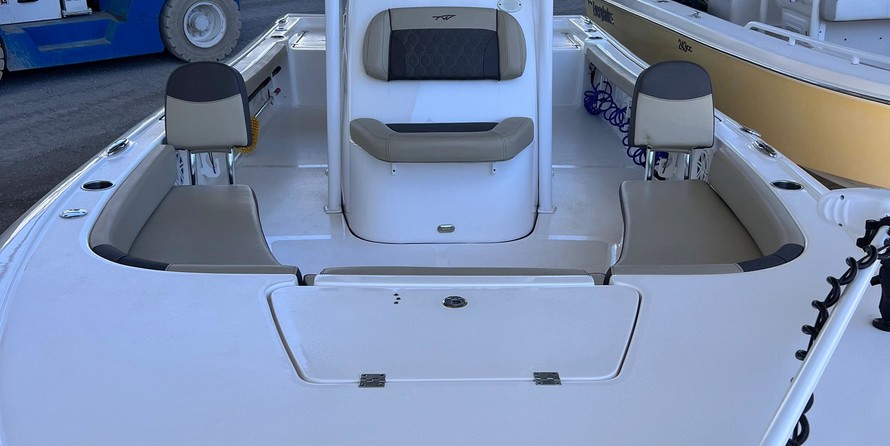 Parker 2300 Big Bay
