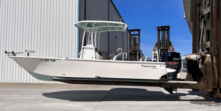 Parker 2300 Big Bay
