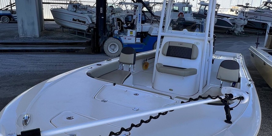 Parker 2300 Big Bay