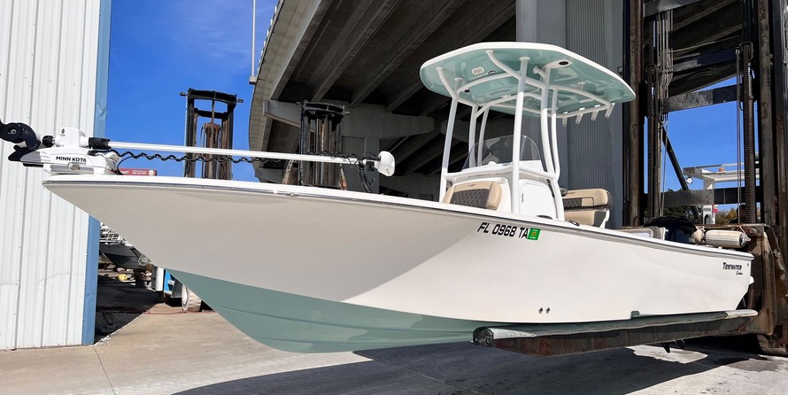 Parker 2300 Big Bay