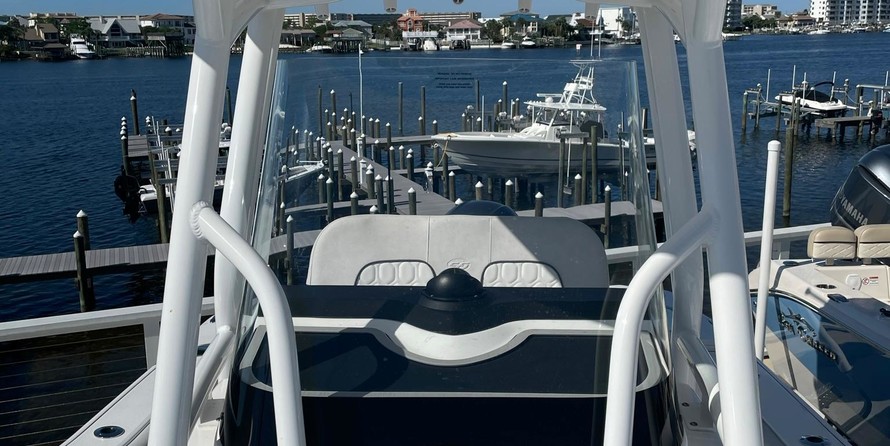 228 Sea Fox Commander