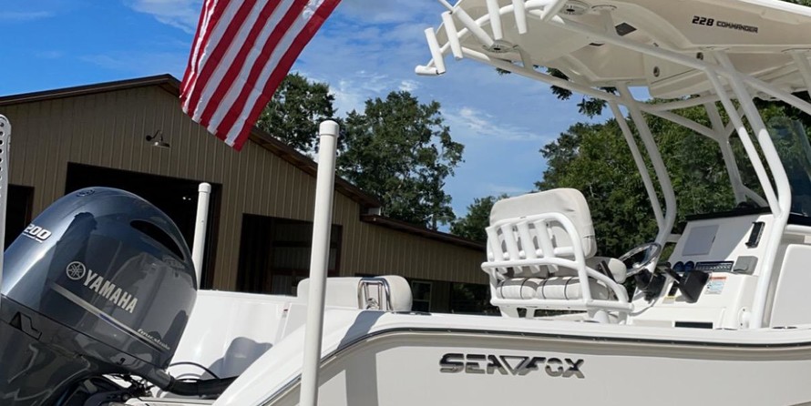 228 Sea Fox Commander