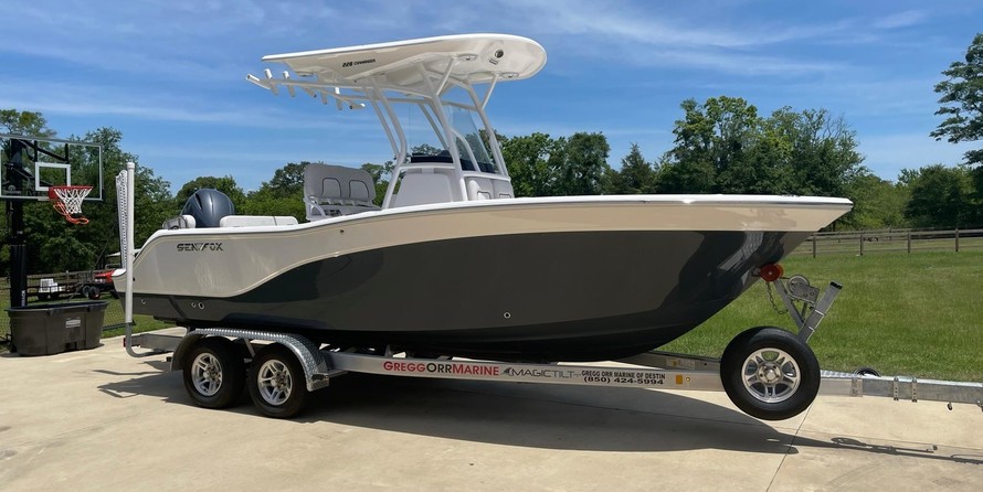 228 Sea Fox Commander