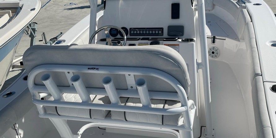 228 Sea Fox Commander