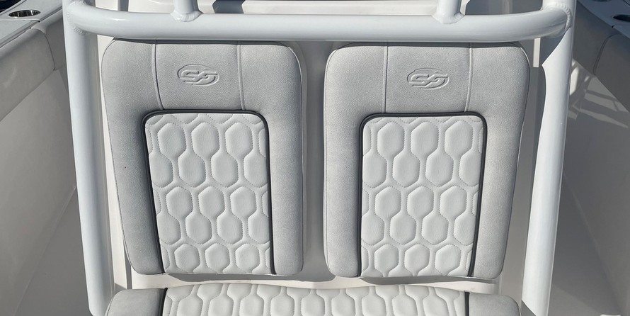 228 Sea Fox Commander