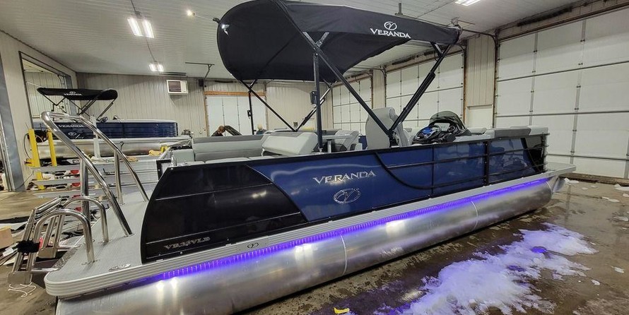 60 x 16 tri-toon passenger vessel