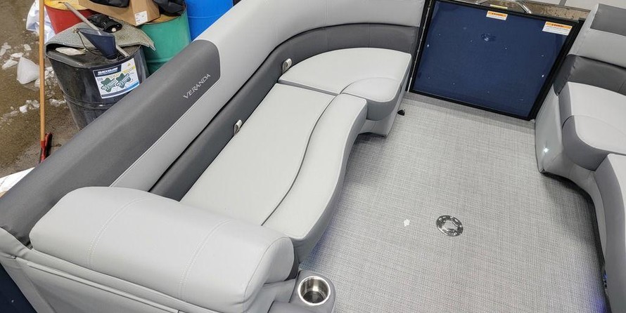 60 x 16 tri-toon passenger vessel