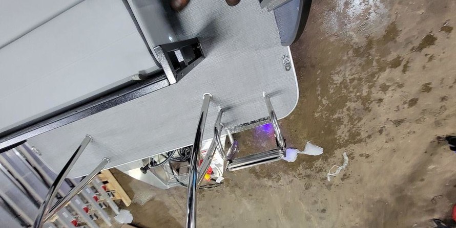 60 x 16 tri-toon passenger vessel