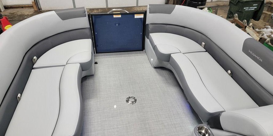 60 x 16 tri-toon passenger vessel