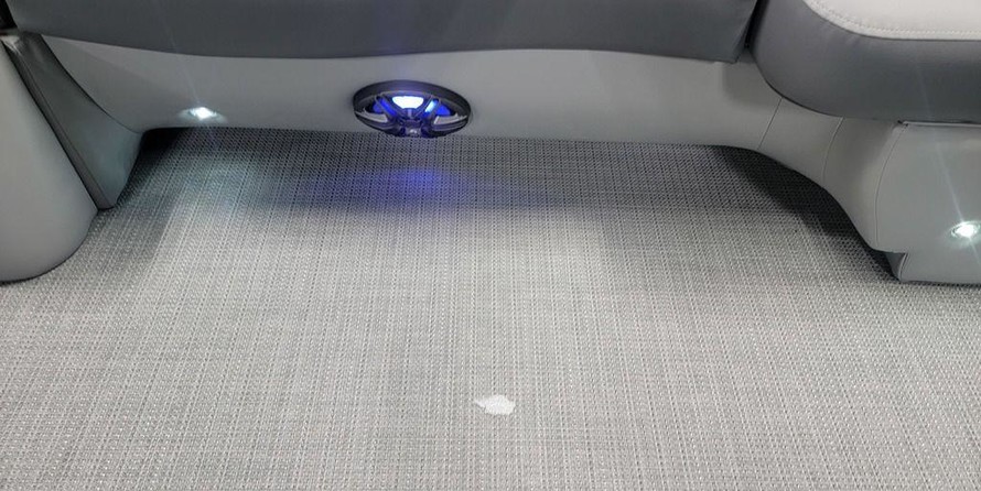 60 x 16 tri-toon passenger vessel