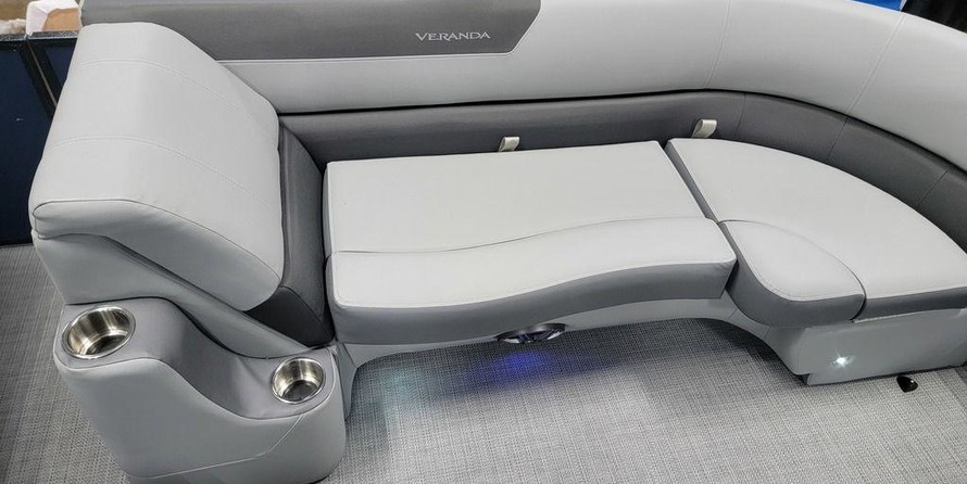 60 x 16 tri-toon passenger vessel