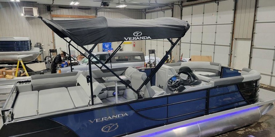 60 x 16 tri-toon passenger vessel