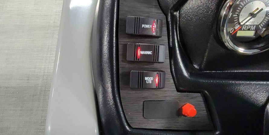 60 x 16 tri-toon passenger vessel