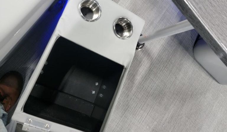 60 x 16 tri-toon passenger vessel