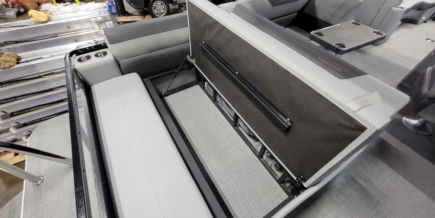 60 x 16 tri-toon passenger vessel