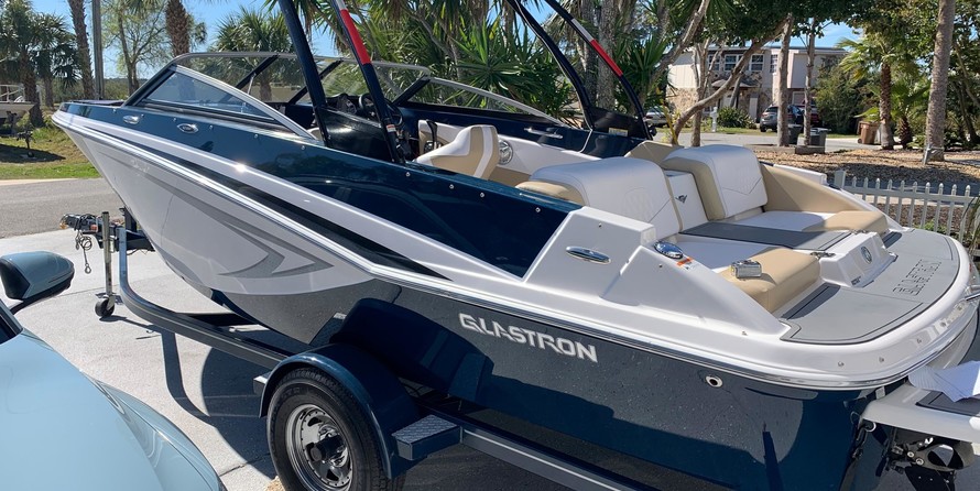 Glastron GT 207