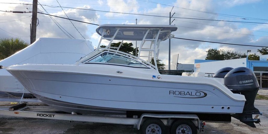 Robalo R247