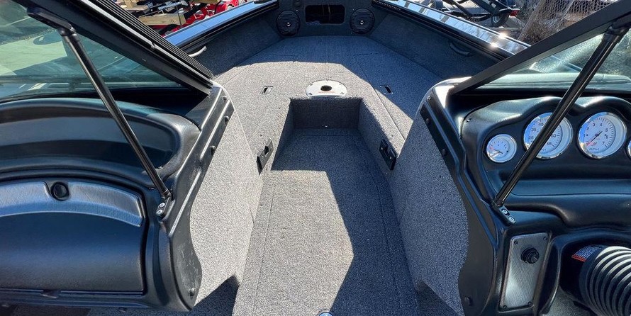 Lund Boats 1875 Crossover XS