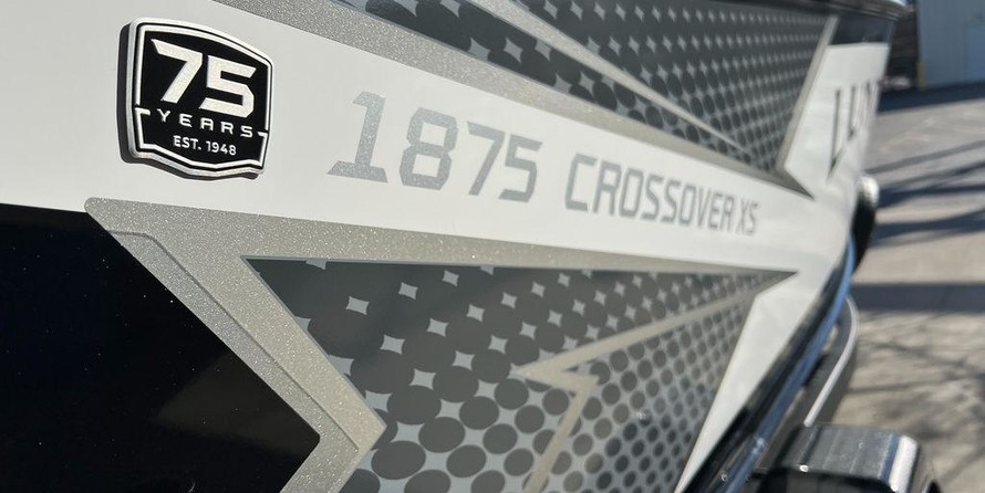 Lund Boats 1875 Crossover XS