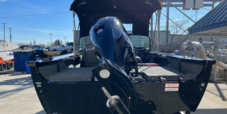 Lund Boats 1875 Crossover XS